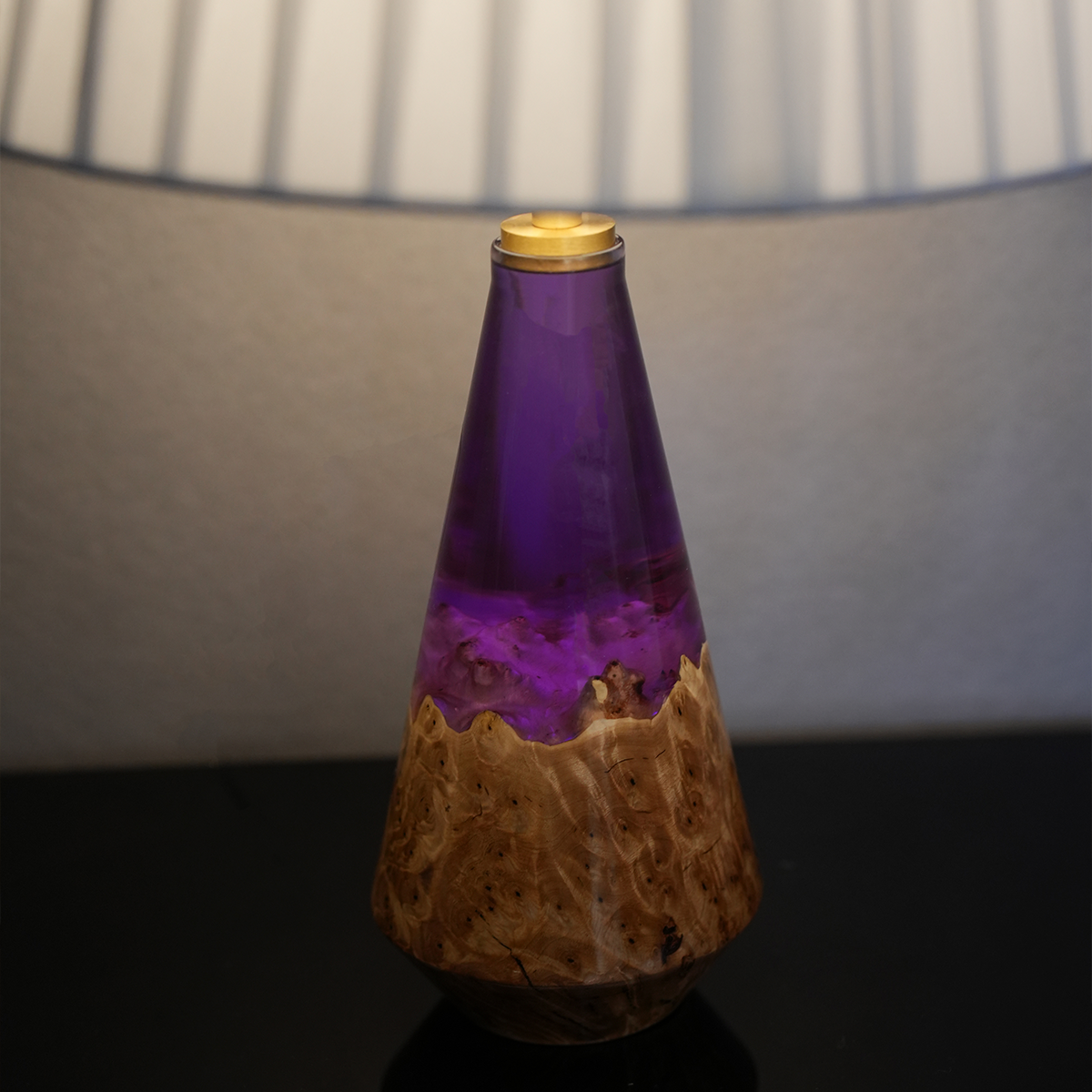 Cunninghamia Wood Purple Resin Desk Lamp