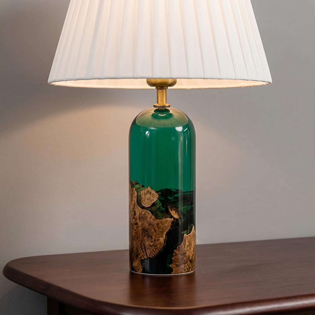 Burr Wood Green Epoxy Resin Desk Lamp